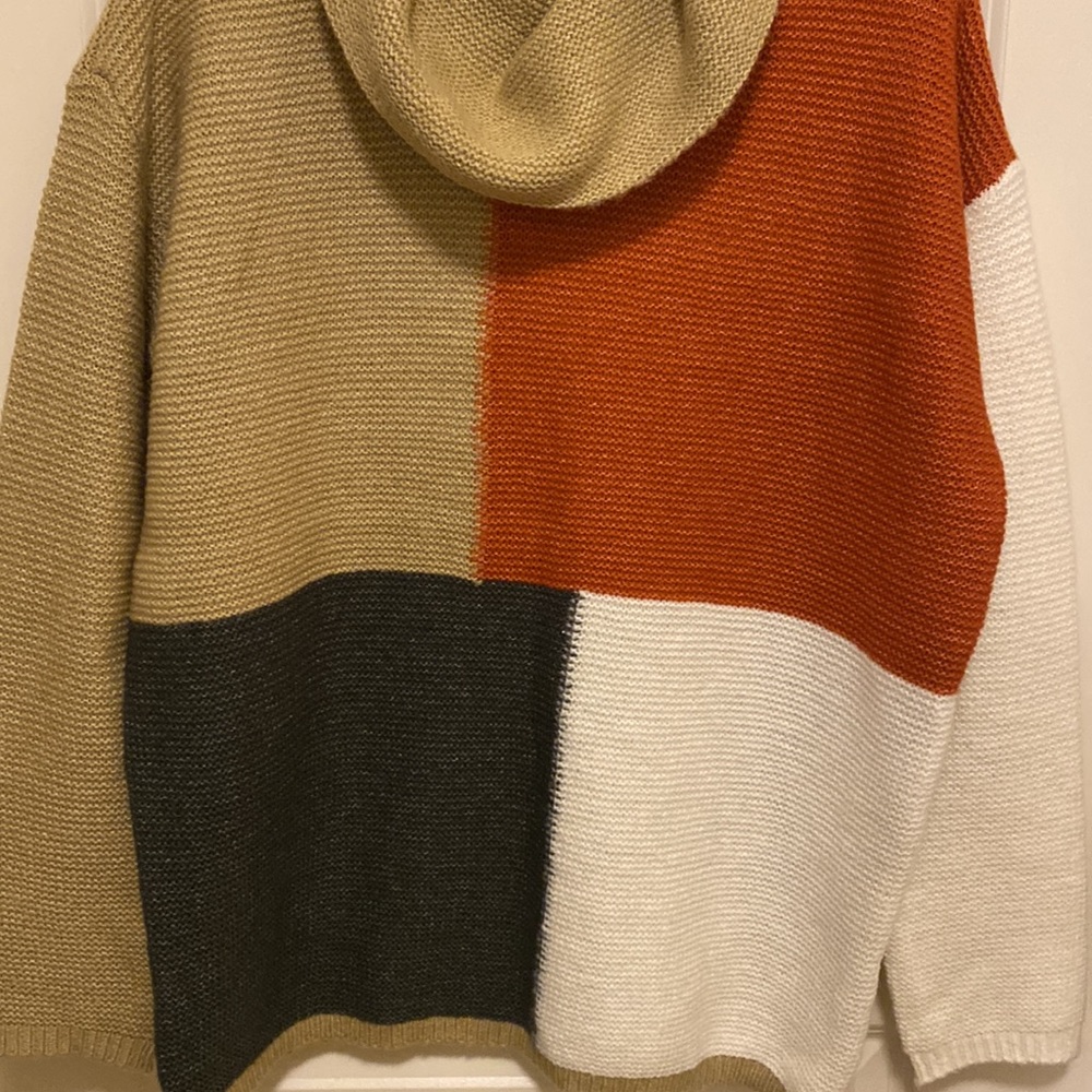 NWT Cyrus women’s turtle neck sweater, Sz L